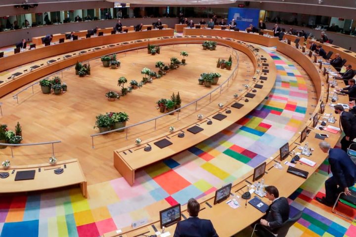 La Commission européenne alerte sur des coupes budgétaires pouvant compromettre la préparation de l'UE aux crises futures.