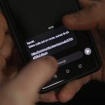 La Cour de justice de l'Union européenne ordonne aux banques de rembourser immédiatement les victimes de phishing, même en cas de négligence grave.