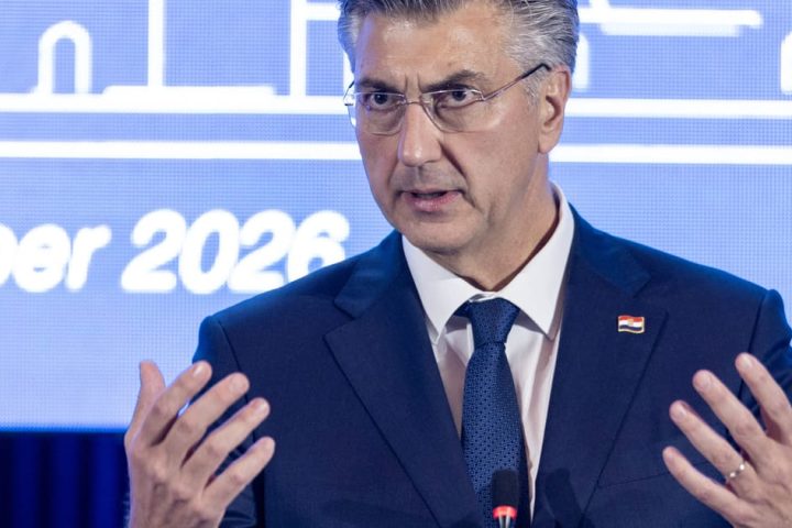 La Croatie exprime des réserves sur la candidature de la Montenegro à l'UE avant le sommet des dirigeants.
