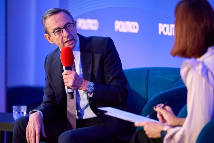 La France demande un remboursement de ses contributions au budget de l'UE avant un sommet clé à Bruxelles.