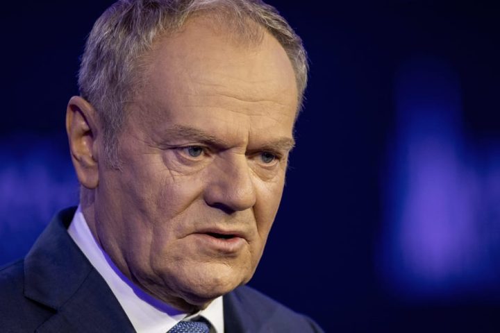 La Pologne arrête un second suspect pour menaces de mort contre le Premier ministre Tusk et d'autres personnalités politiques