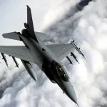 La Pologne commence à livrer des munitions de 20 mm pour les F-16 ukrainiens afin de contrer les menaces de drones