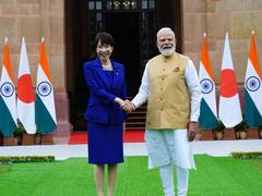 La Première ministre japonaise Takaichi félicite Modi pour ses 25 ans au pouvoir et s'engage à renforcer le partenariat FOIP.