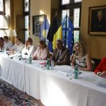 La réunion du gouvernement bruxellois sur le budget 2027 est marquée par des tensions persistantes et des points non résolus