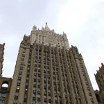 La Russie annonce son intention de poursuivre des frappes massives sur l'Ukraine et avertit les étrangers de quitter Kyiv