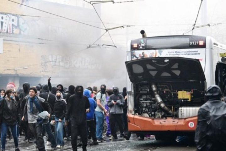 La Stib demande des dommages et intérêts après des violences lors de la manifestation du 9 octobre
