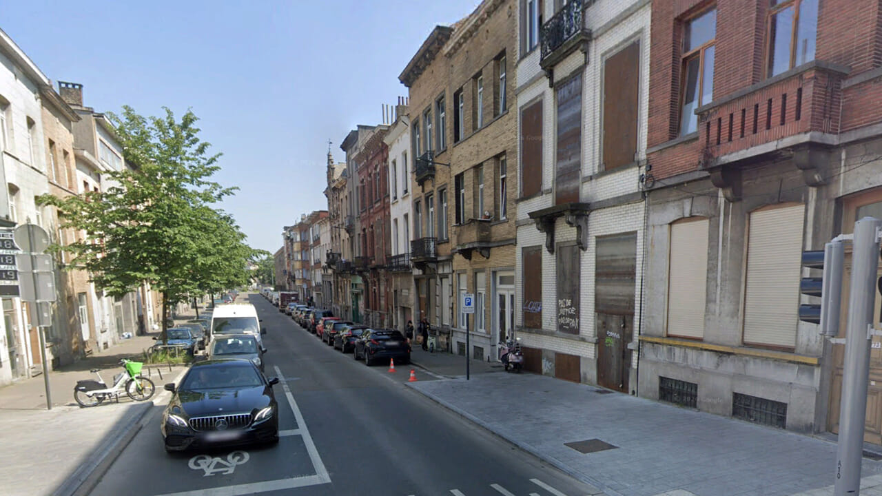 La vente de 19 bâtiments d'Infrabel à Schaerbeek plonge des dizaines d'habitants dans l'incertitude