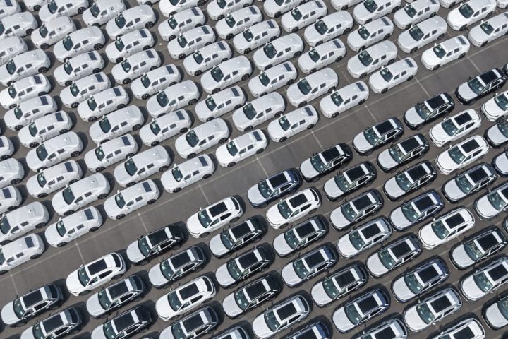 L'Allemagne appelle le Royaume-Uni à augmenter les droits de douane sur les véhicules électriques chinois.