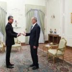 L'ambassadeur indien Vishwesh Negi remet ses lettres de créance au président iranien Masoud Pezeshkian