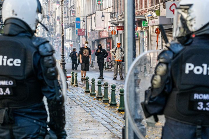 Le bourgmestre et la police de Liège appellent les étudiants à retourner à l'école mercredi