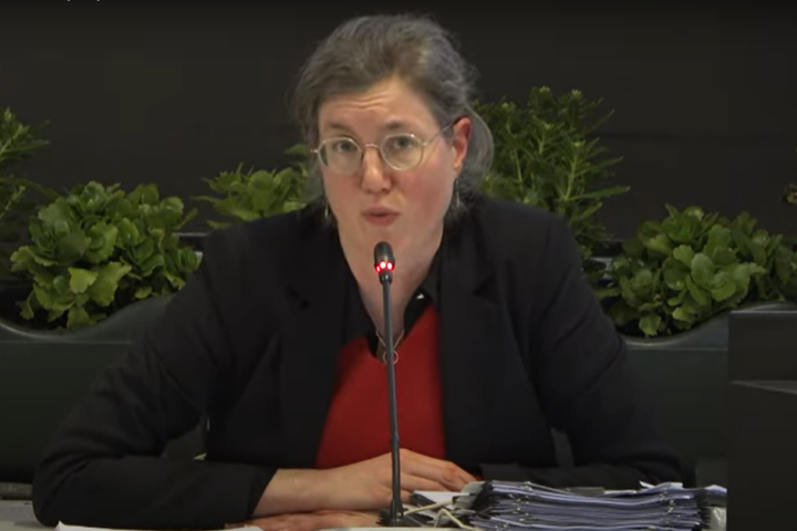 Le conseil municipal de Molenbeek approuve le budget 2025 malgré un déficit de 11,6 millions d'euros