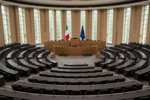 Le coût de la réconciliation : Salvini remet en question la politique européenne envers la Russie