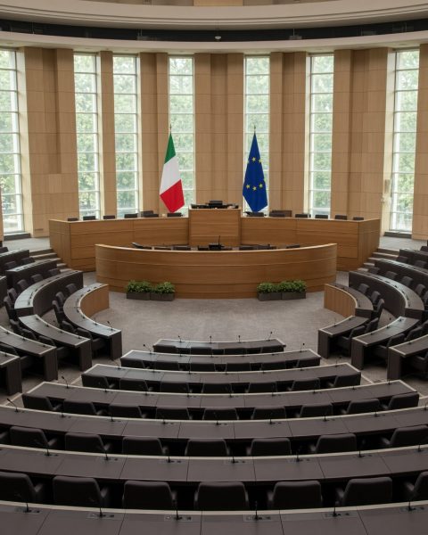 Le coût de la réconciliation : Salvini remet en question la politique européenne envers la Russie