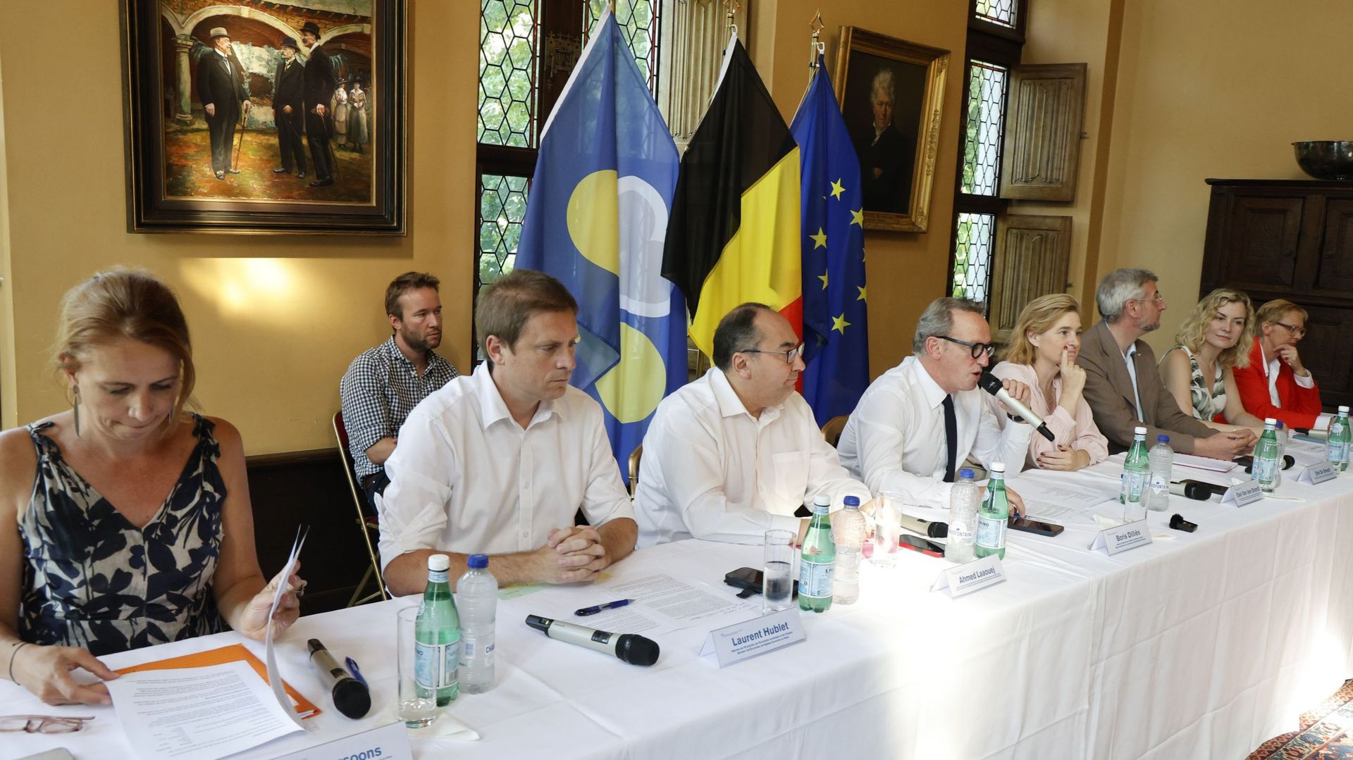 Le gouvernement bruxellois parvient à un accord sur le budget régional après des négociations tendues
