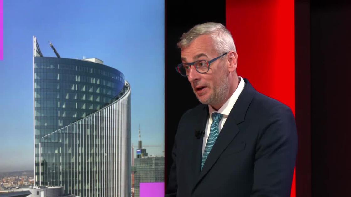 Le ministre bruxellois du Budget présente ses plans pour un budget équilibré d'ici 2029 malgré des coupes budgétaires