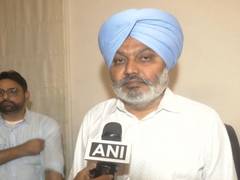 Le ministre du Punjab critique les perquisitions de la CBI, les qualifiant de « motivées politiquement » dans une affaire de corruption.