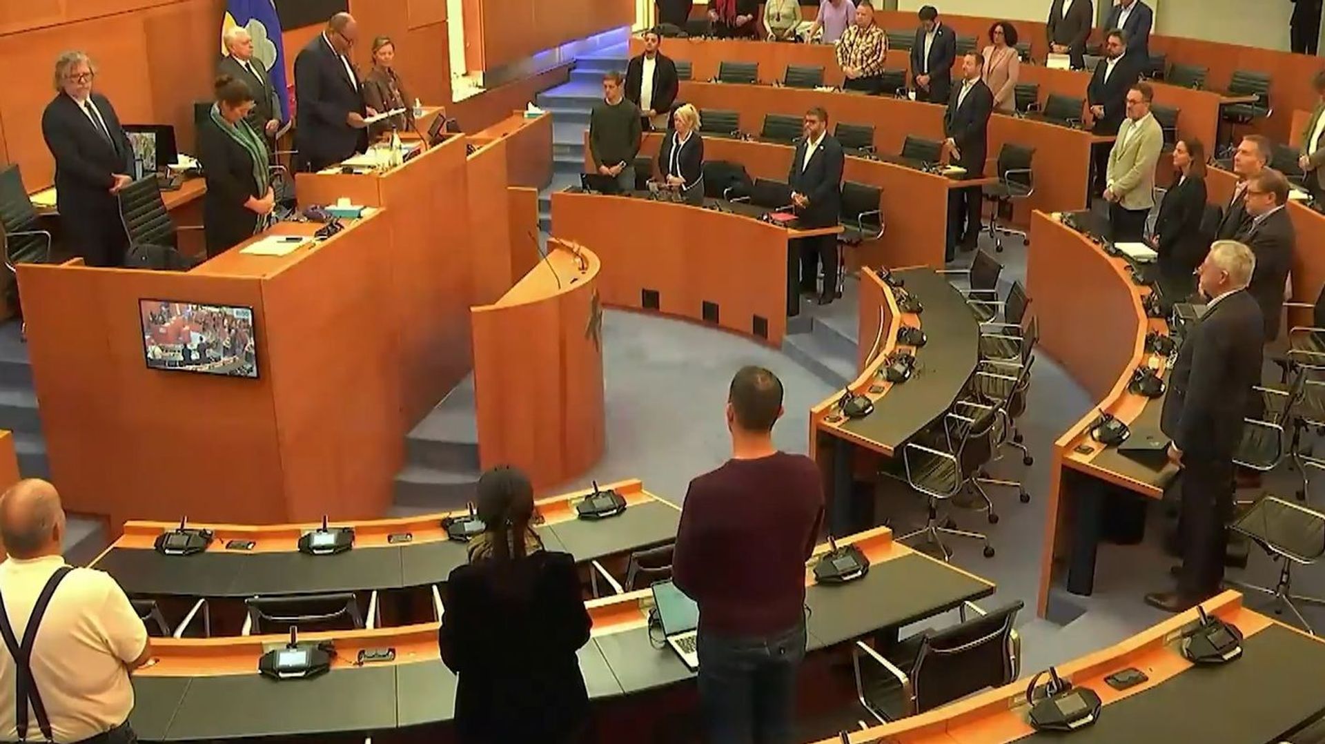 Le Parlement bruxellois rend hommage au policier décédé Nordine El Talbi