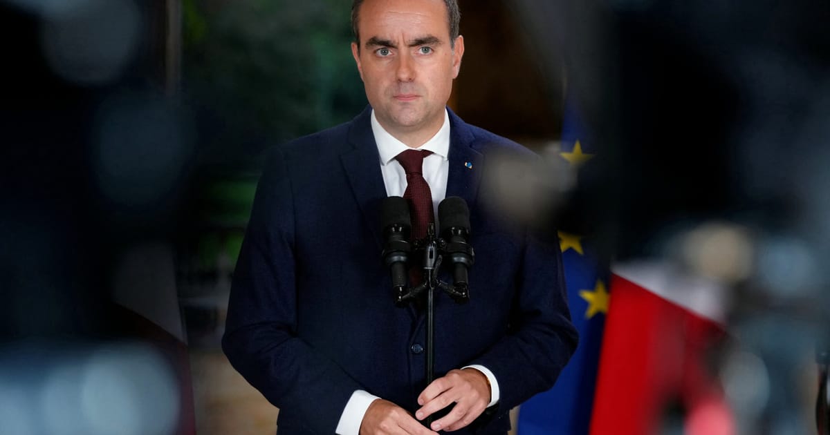 Le Premier ministre français s'engage à répondre aux préoccupations des étudiants et annonce la libération des réserves de carburant.