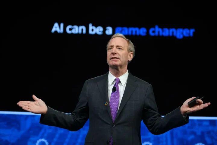 Le président de Microsoft plaide en faveur d'un leadership du Royaume-Uni dans la réglementation mondiale de l'IA