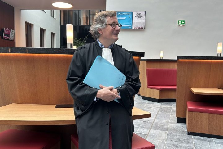 Le tribunal belge examinera la loi sur la défense sociale pour Marc P, incapacité après une agression.
