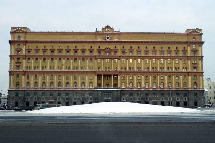 Les autorités russes retiennent un citoyen suédois pour espionnage près de la frontière estonienne