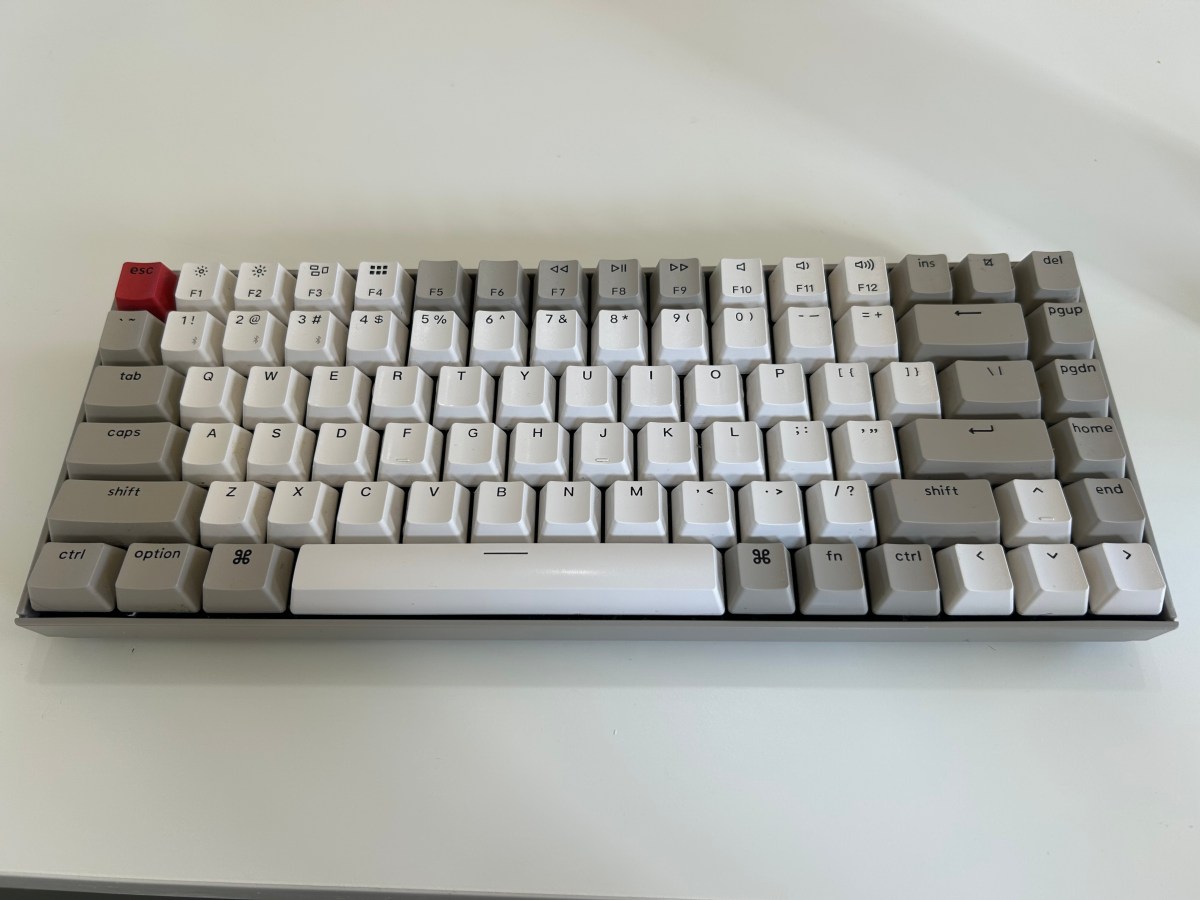 Les claviers mécaniques de Keychron allient design rétro et fonctionnalité moderne
