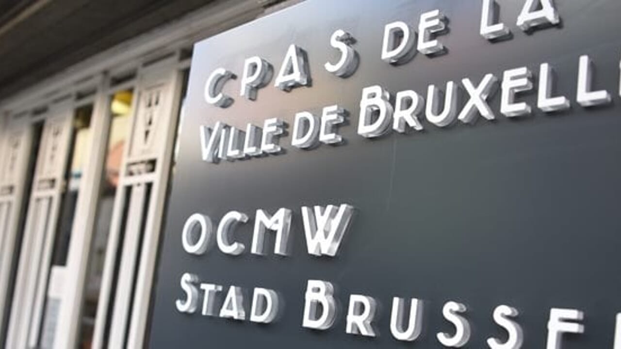 Les CPAS face à un réexamen de 24.000 dossiers après une décision de la Cour constitutionnelle