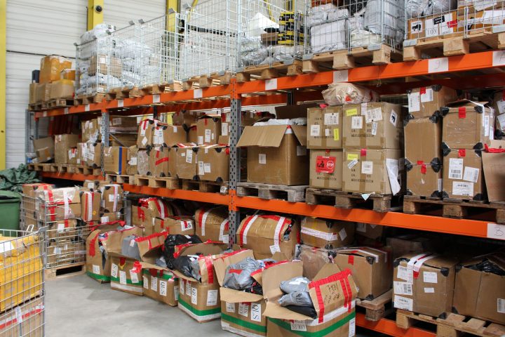 Les déclarations de taxe sur les colis pour les importations à faible valeur ont chuté de 65 % après l'introduction de la nouvelle taxe en Belgique.