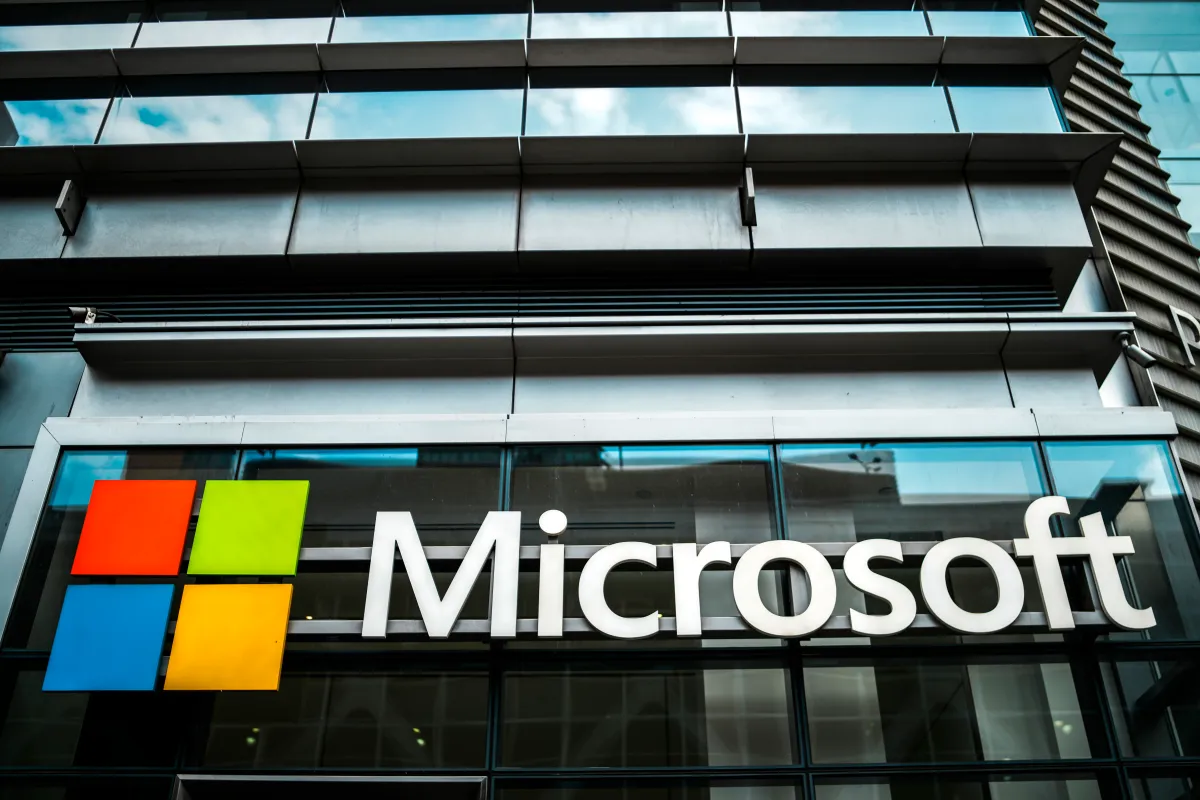 Les États-Unis suspendent Microsoft, Adobe et d'autres géants de l'informatique du programme de cartes vertes pour travailleurs qualifiés