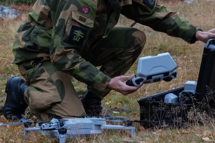 Les fabricants ukrainiens de drones dépendent des composants chinois malgré des efforts de production locale.