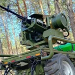 Les forces de défense aérienne ukrainiennes interceptent des drones russes grâce à des tourelles robotiques, selon un porte-parole