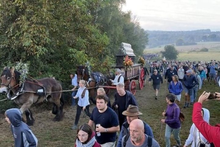Les habitants de Nivelles célèbrent la 750e procession de Sainte-Gertrude