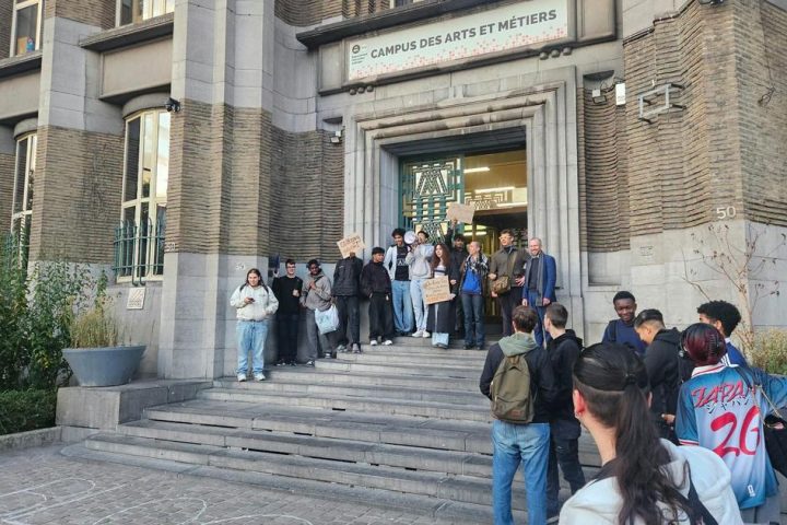 Les manifestations s'étendent avec des grèves dans 11 écoles francophones à Bruxelles aujourd'hui