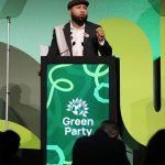 Les Verts examinent une plainte contre leur vice-président Mothin Ali après une altercation lors d'une réunion.