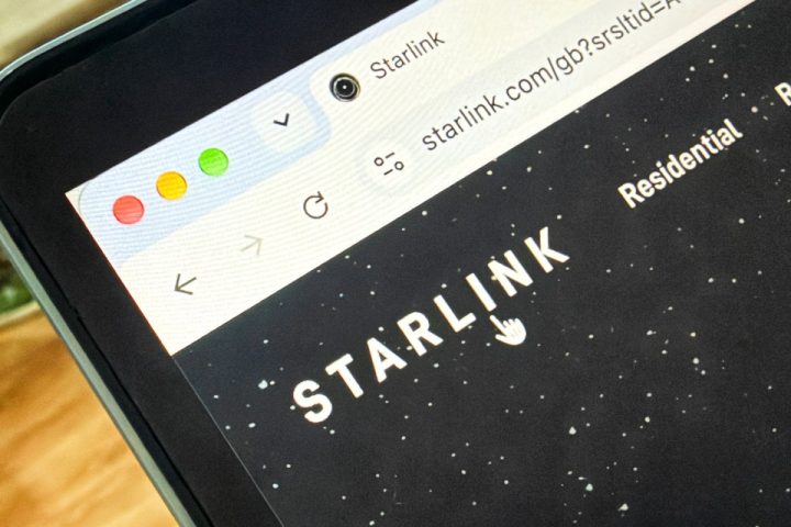 L'Inde rejette les accusations d'Elon Musk concernant les restrictions de lancement de Starlink.