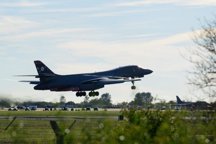 L'IRGC d'Iran est "très probablement" à l'origine d'un complot terroriste contre la RAF Fairford, selon un responsable britannique.