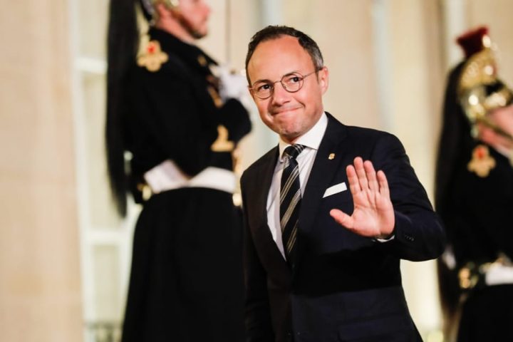 Luca Niculescu nommé candidat au poste de premier ministre de Roumanie pour la quatrième fois en cinq mois