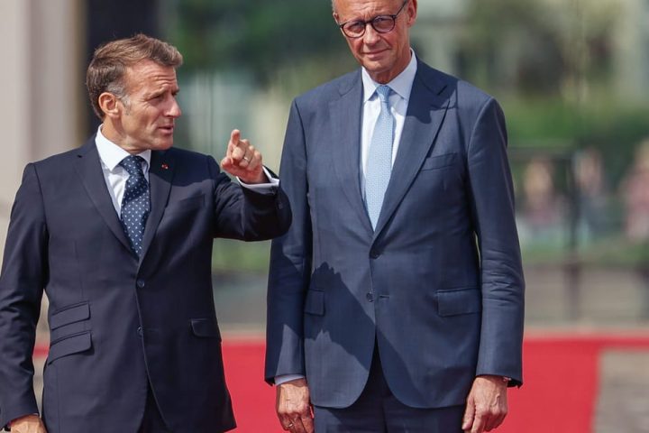 Macron et Merz sous pression pour résoudre le blocage du budget de l'UE