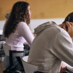 Manque de soutien pour les élèves sourds et malentendants en région Wallonie-Bruxelles