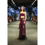 Nitanshi Goel illumine le podium pour Suneet Varma à la Lakme Fashion Week 2026