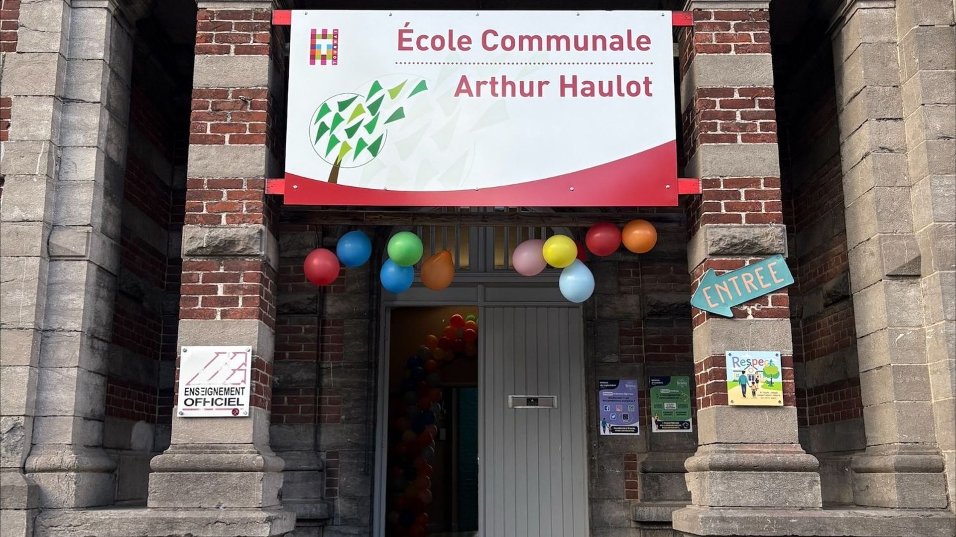 Ouverture de l'école Arthur Haulot à Tournai, les élèves se réjouissent d'un nouveau départ