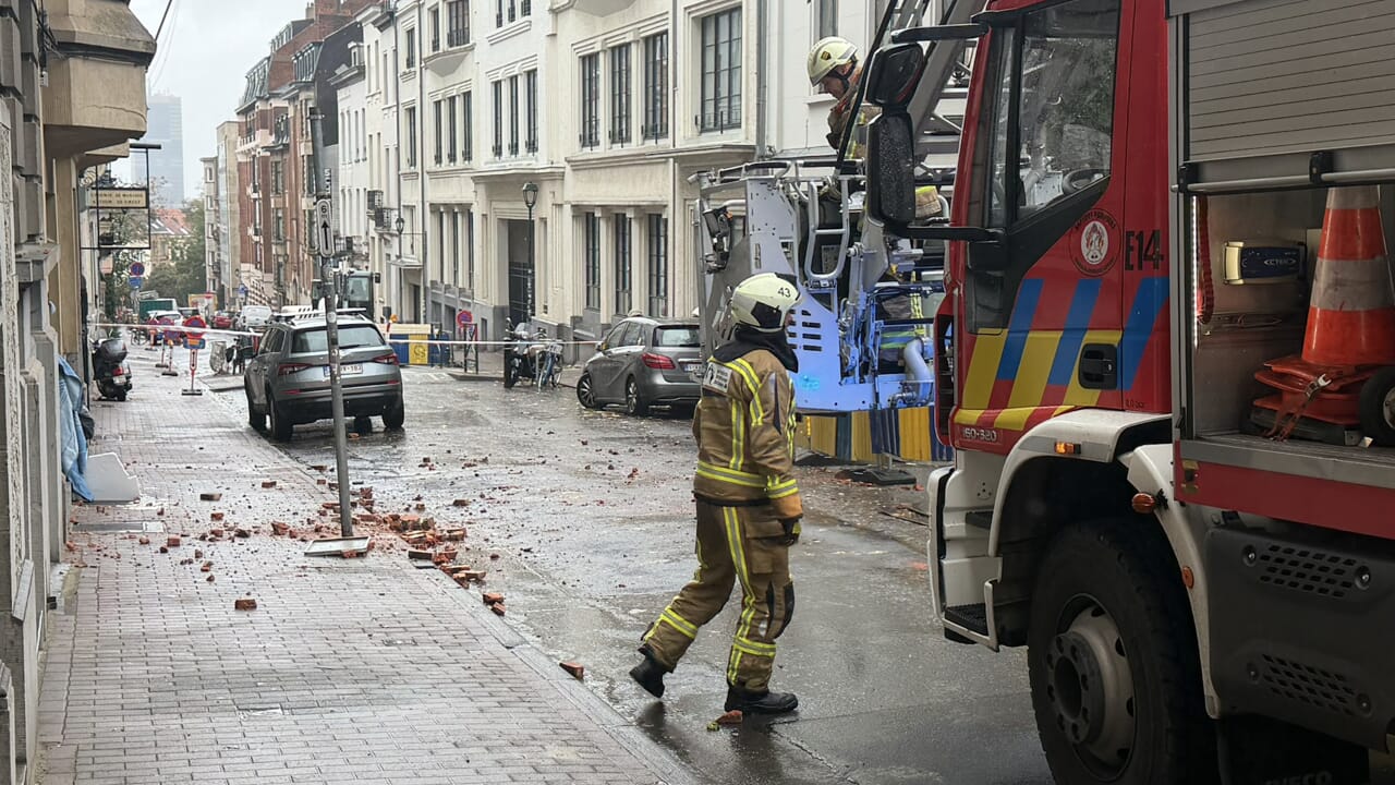 Plus de 120 interventions et plusieurs blessés : les dégâts de la tempête Austen encore visibles à Bruxelles