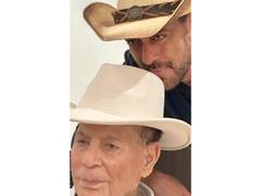 Salman Khan rend hommage à son père Salim Khan à l'occasion de son 91e anniversaire sur les réseaux sociaux.