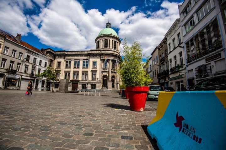 Sept employés licenciés dans des organisations de chômage à Molenbeek, les syndicats expriment leur mécontentement