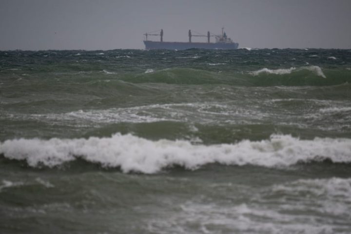 Sept membres d'équipage portés disparus après un incendie de pétrolier près de la côte roumaine
