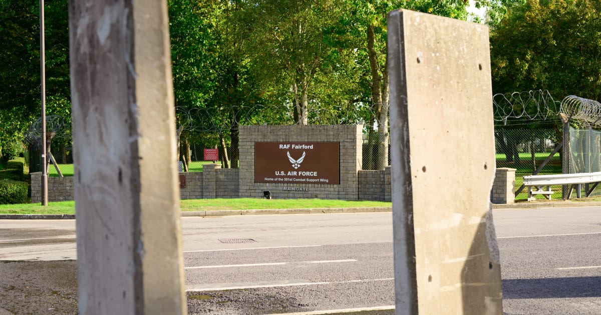 Septième arrestation dans l'enquête sur un complot terroriste à la RAF Fairford au Royaume-Uni