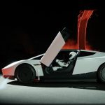 Tesla présente son Roadster de deuxième génération redessiné, équipé de propulseurs SpaceX pour des performances accrues