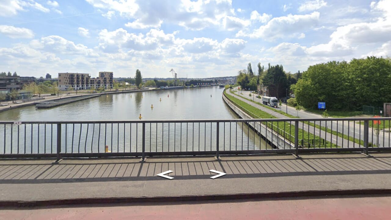 Trois pêcheurs tombent dans un canal à Vilvorde : deux victimes hospitalisées pour hypothermie