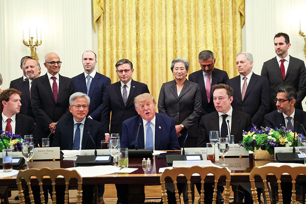 Trump annonce la création d'une Super Intelligence Force pour coordonner les initiatives en IA