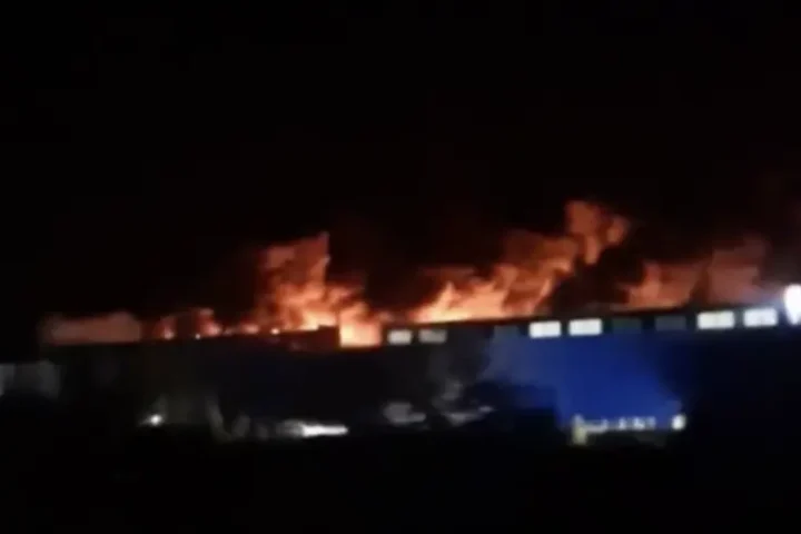 Un incendie dans une usine de complexité militaire en Russie perturbe les opérations du centre de données de Yandex